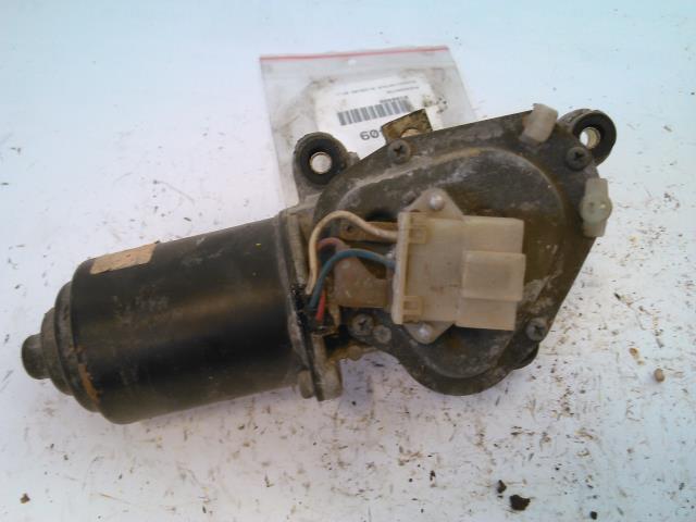 Viskermotor frontrute til Nissan Bluebird 1986-1990  