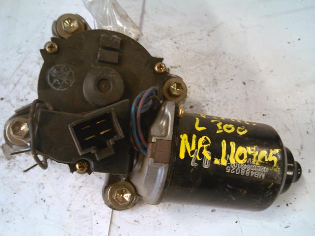 Viskermotor frontrute til Mitsubishi L300 1987-2008  (MB488025|849100-3972|)