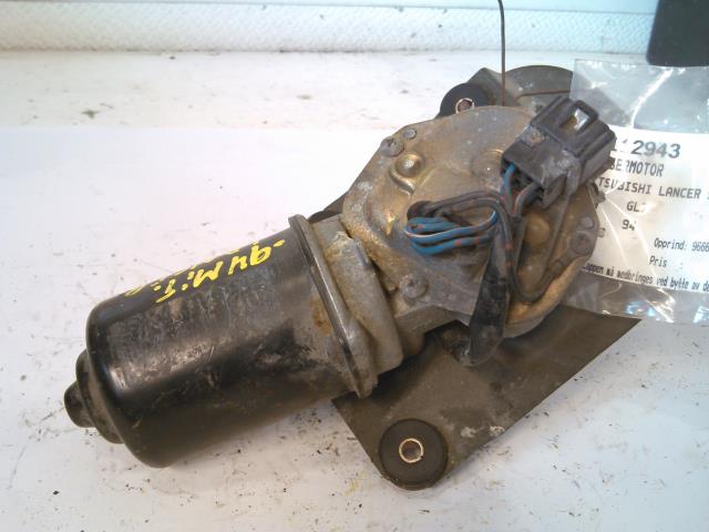 Viskermotor frontrute til Mitsubishi Lancer, 1993-1996  