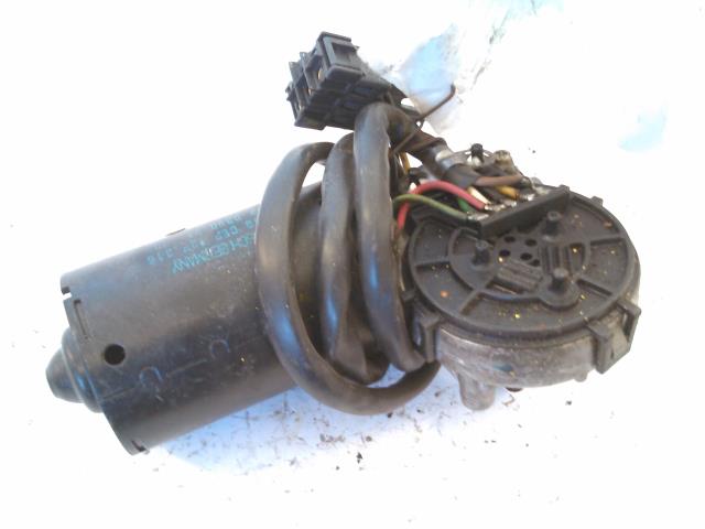 Viskermotor frontrute til Mercedes 190 1984-1993 (W201) (W201) (BOSCH|0390241302|)