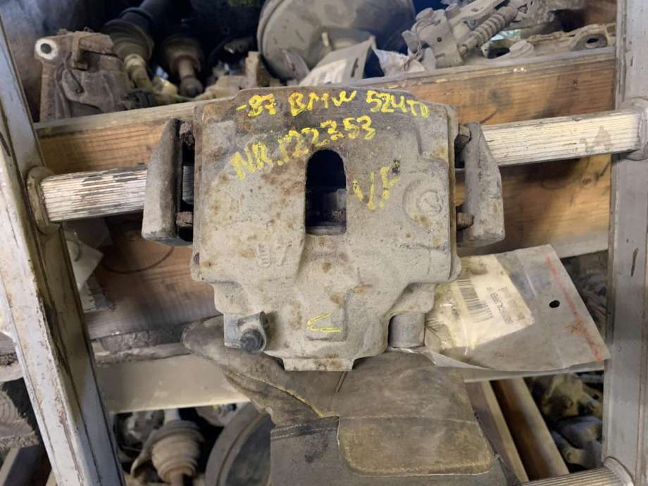 Bremsecaliper venstre foran til BMW 5-Serie, 1981-1988 (E28) (E28) 