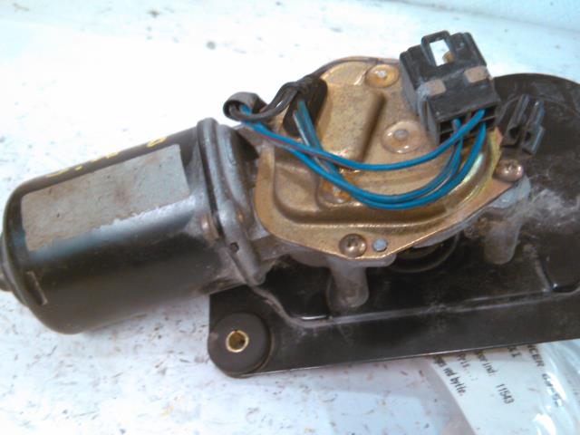 Viskermotor frontrute til Mitsubishi Lancer, 1989-1992  
