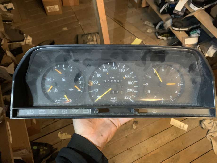 Instrumentpanel til Mercedes 190 1984-1993 (W201) (W201)