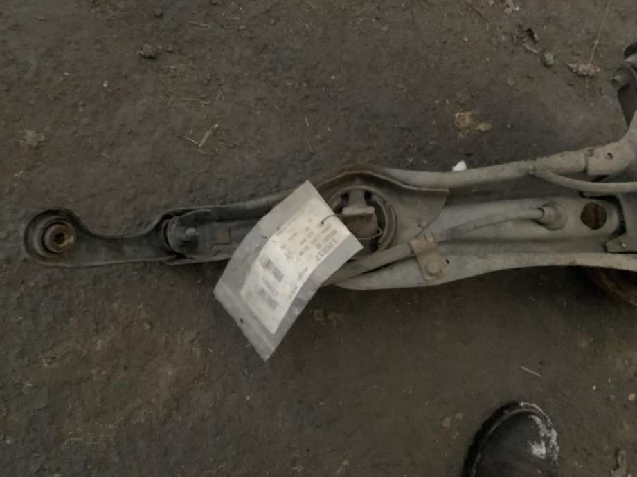 Bærebru høyre bak til Honda Civic 1992-1995 (Type V)