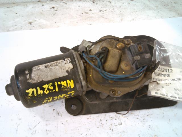 Viskermotor frontrute til Mitsubishi Lancer, 1989-1992