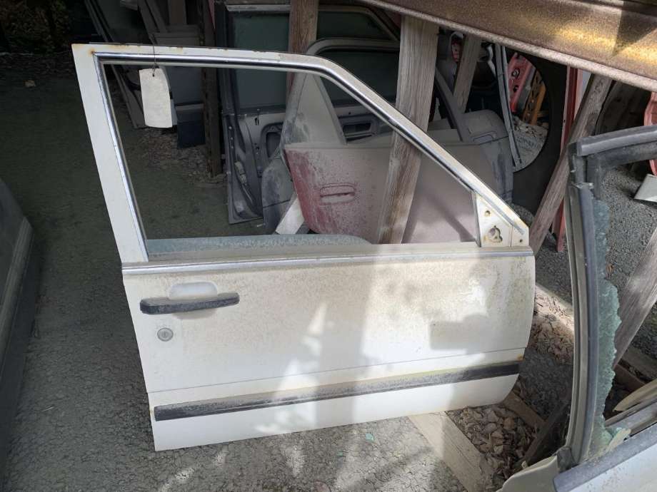 Dør høyre foran til Volvo 740, 1984-1987  