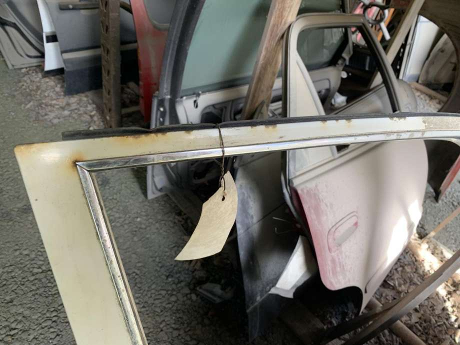 Dør høyre foran til Volvo 740 1984-1987  