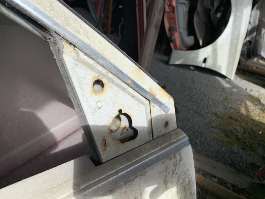 Dør høyre foran til Volvo 740 1984-1987  
