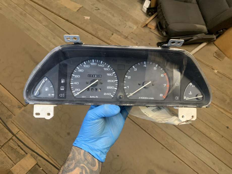 Instrumentpanel til Mazda 323, 1990-1994  