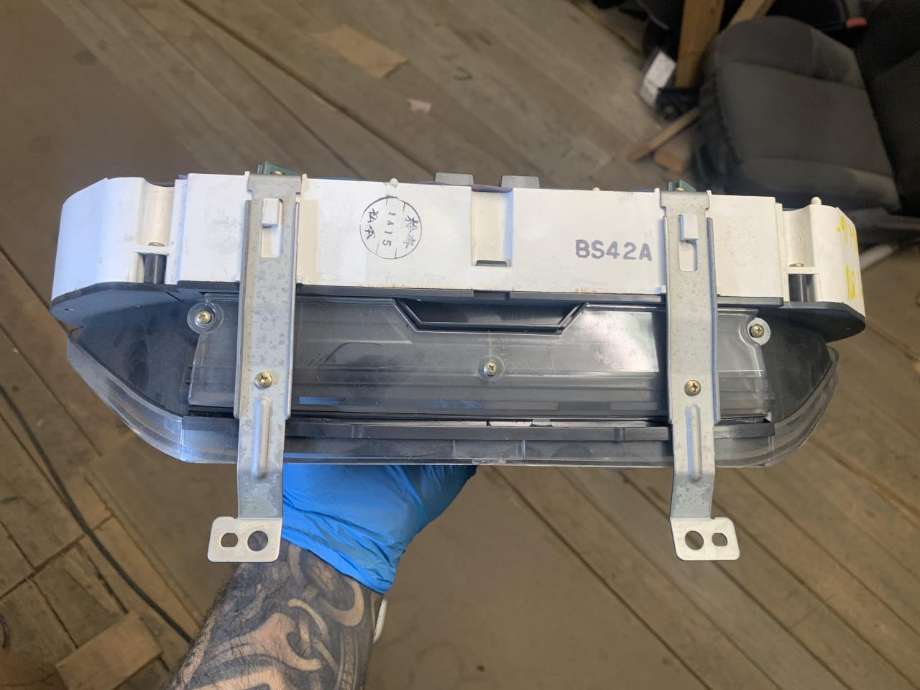Instrumentpanel til Mazda 323 1990-1994  