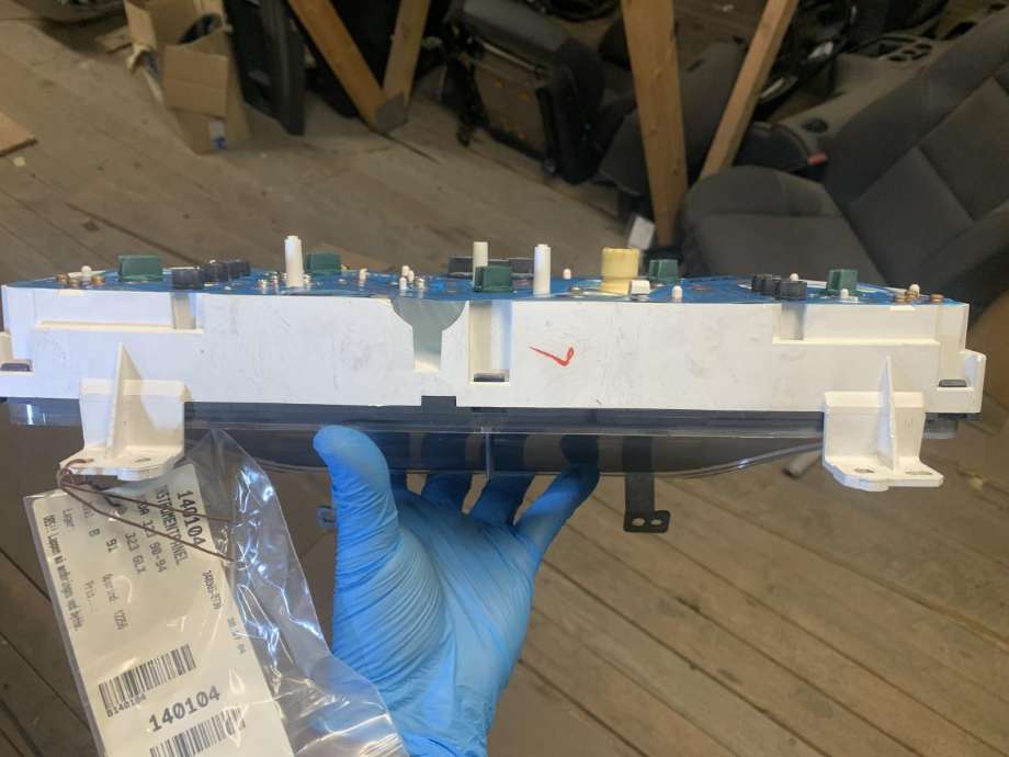 Instrumentpanel til Mazda 323 1990-1994  