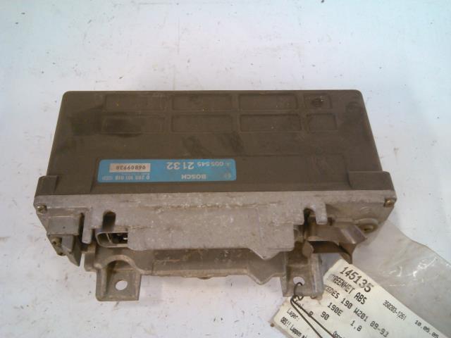 Styreenhet ABS til Mercedes 190, 1984-1993 (W201) (W201) (BOSCH|0 265 101 018)