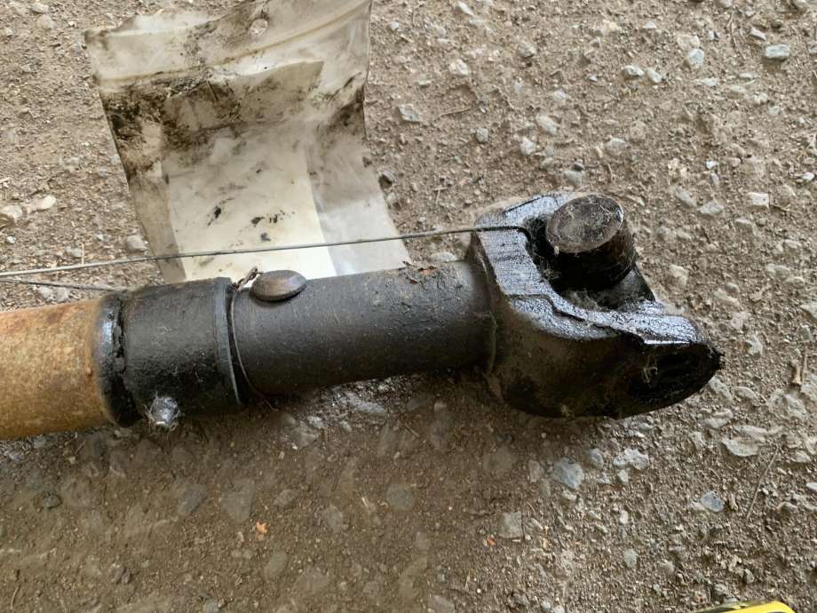 Mellomaksel fremre til Jeep Grand Cherokee 1993-1999  