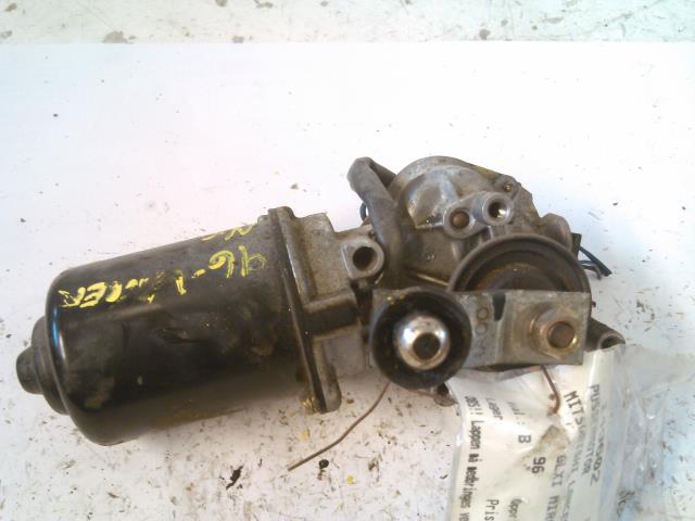 Viskermotor frontrute til Mitsubishi Lancer 1993-1996  