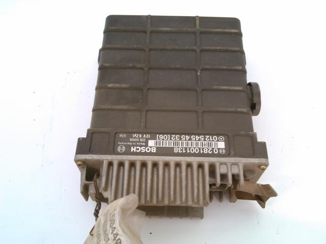 Styreenhet motor til Mercedes 124, 1986-1995 (W124) (W124) (BOSCH|0 281 001 138)