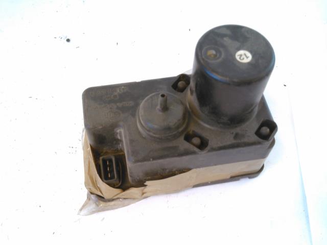 Vakuumpumpe til VW Passat, 1985-1988 (HELLA|443862257B)