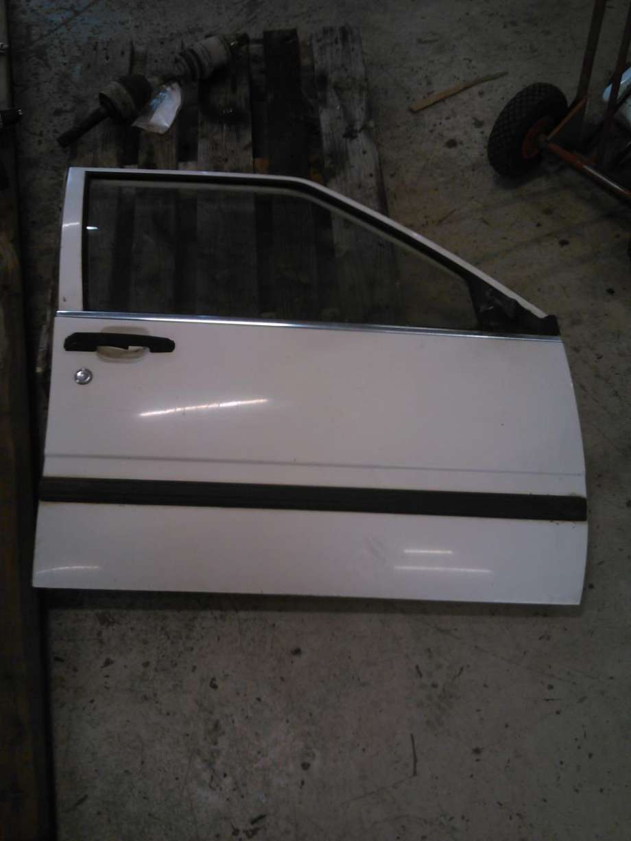 Dør høyre foran til Volvo 740, 1988-1992