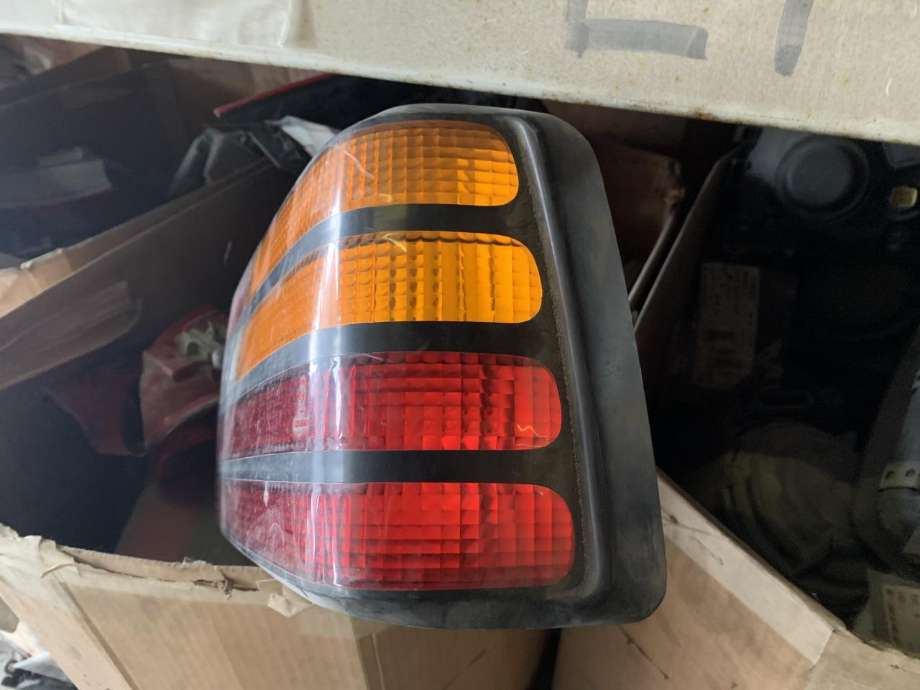 Baklykt høyre til Ford Orion 1986-1990  