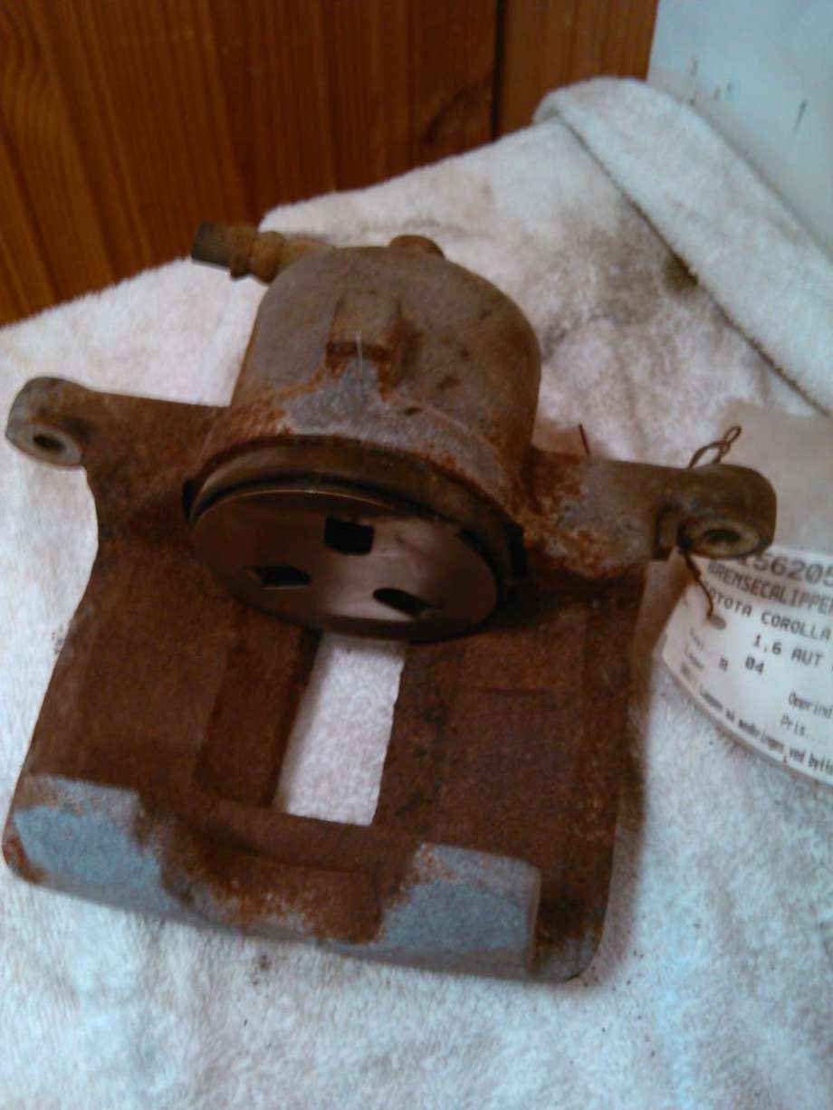 Bremsecaliper venstre foran til Toyota Corolla 2002-2007  