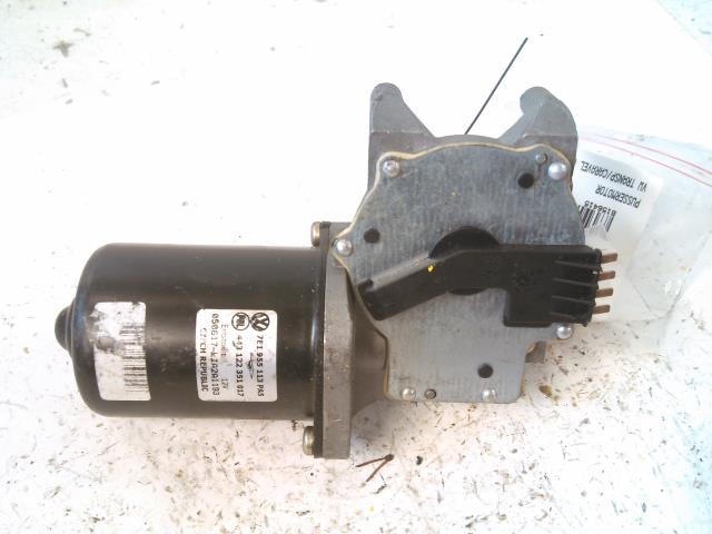 Viskermotor frontrute til VW Transporter / Caravelle 2003-2009 (Fase 1) (T5) (T5)