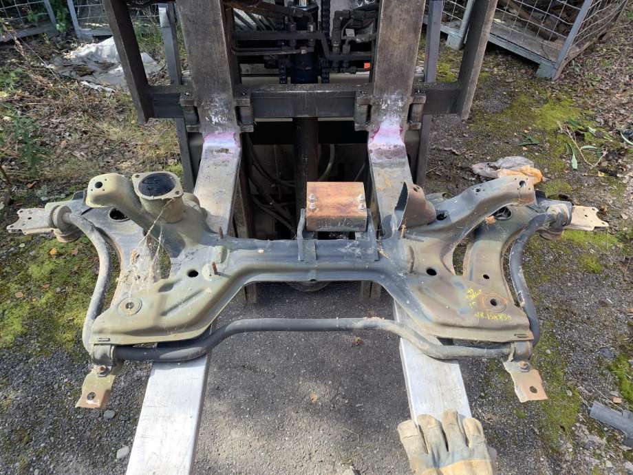 Travers foran hoved til VW Passat 1994-1996 (B4) (B4) 
