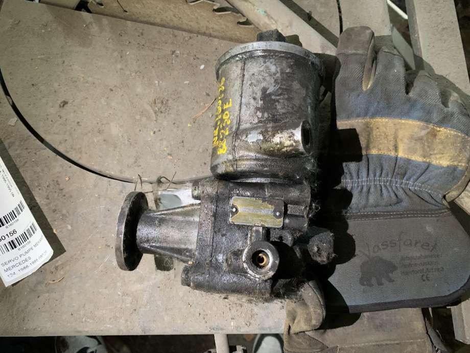 Servo pumpe mekanisk til Mercedes 124, 1986-1995 (W124) (W124) (124 460 2380)