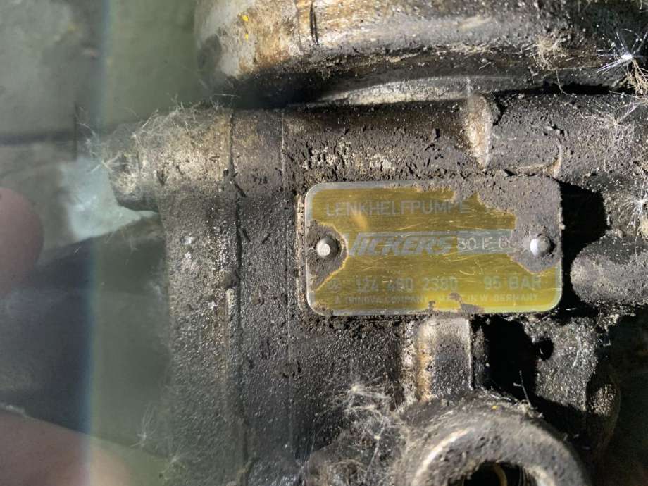 Servo pumpe mekanisk til Mercedes 124 1986-1995 (W124) (W124) (124 460 2380|)