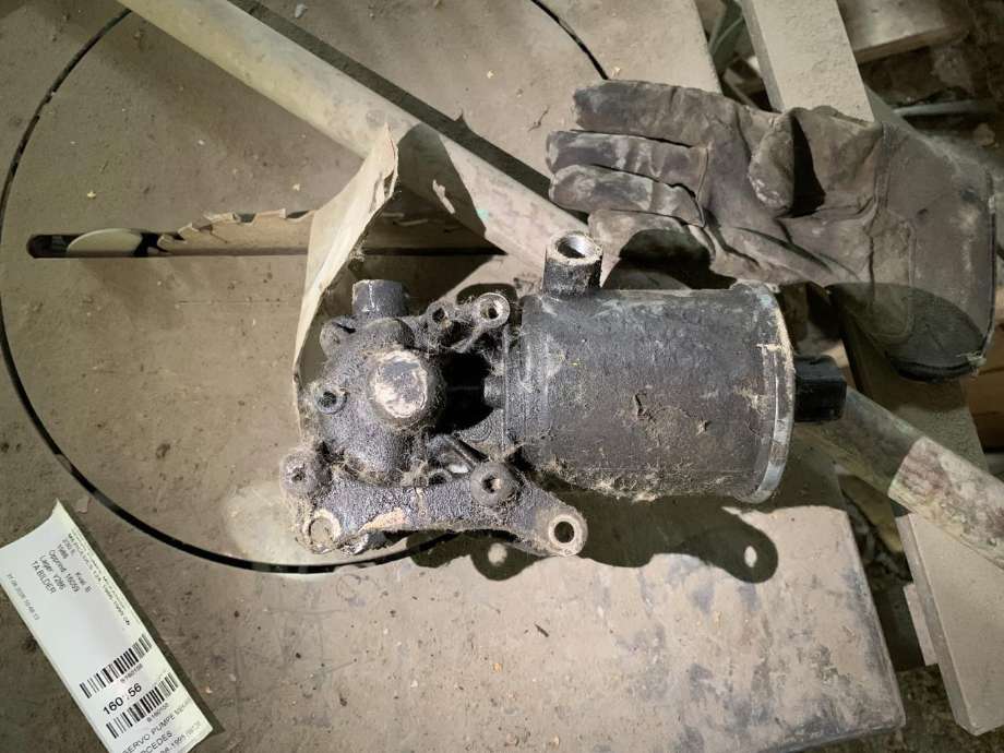 Servo pumpe mekanisk til Mercedes 124 1986-1995 (W124) (W124) (124 460 2380|)