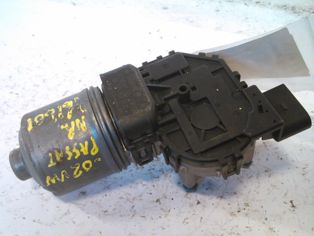 Viskermotor frontrute til VW Passat 2001-2005 (B5,3BG) (B5,3BG) (BOSCH|0390241505|3B1955113C|)