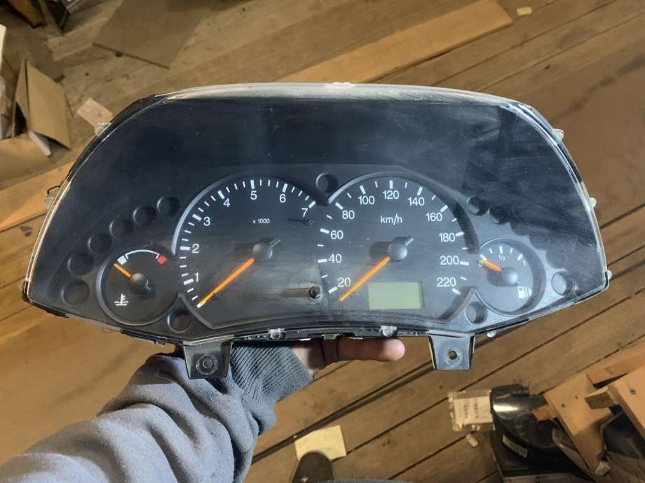 Instrumentpanel til Ford Focus, 1998-2004 (Type I)  
