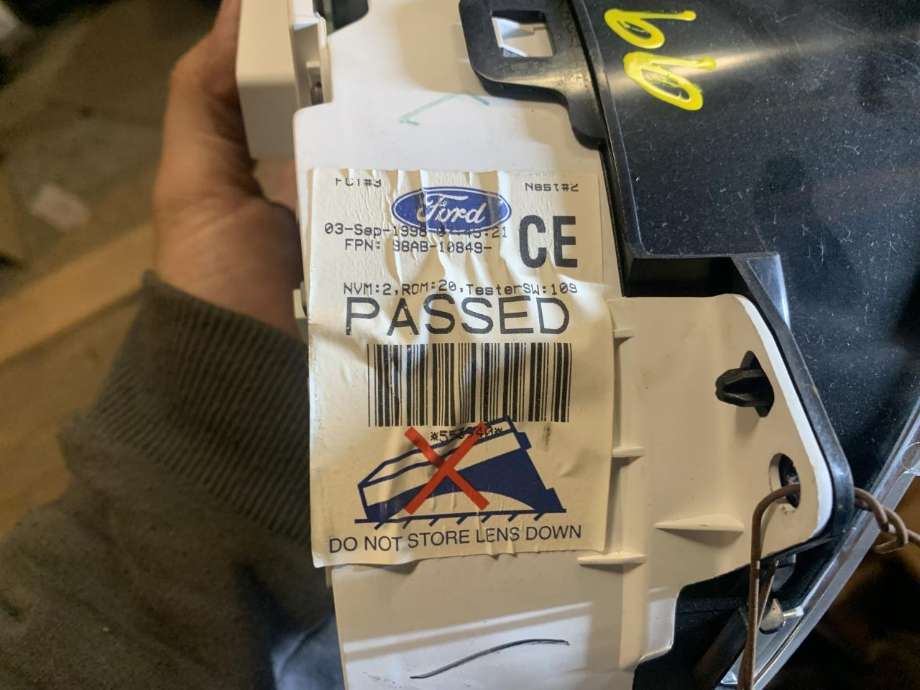 Instrumentpanel til Ford Focus 1998-2004 (Type I)  
