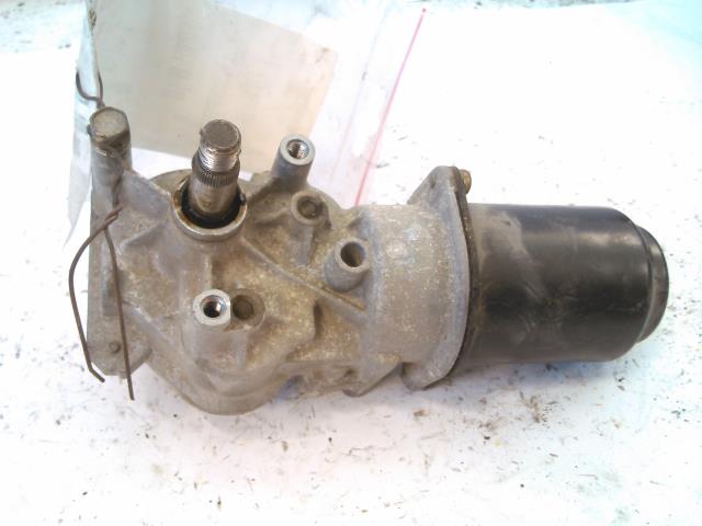 Viskermotor frontrute til Mitsubishi Space Runner, 1997-2002  (WM-71235-2S)
