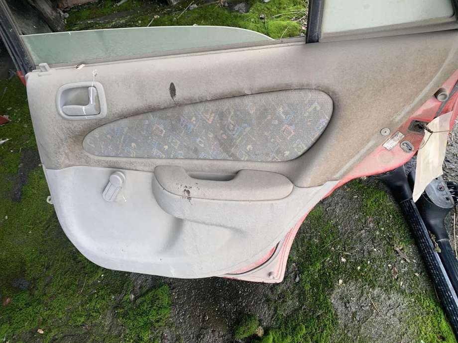 Dør høyre bak til Toyota Corolla 1997-2000 (Fase 1)