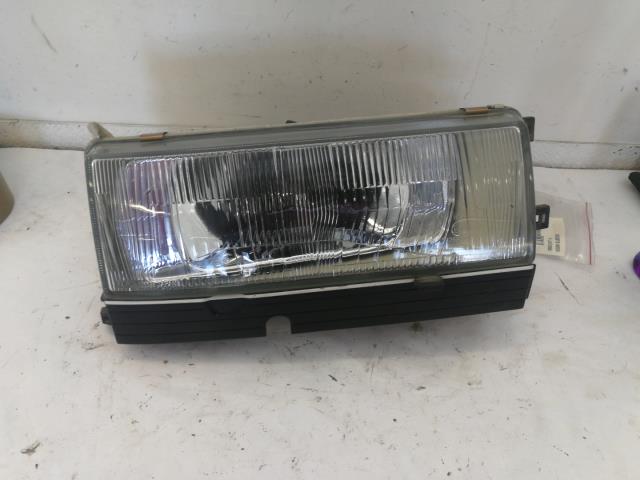 Frontlykt høyre halogen til Nissan Bluebird 1986-1990