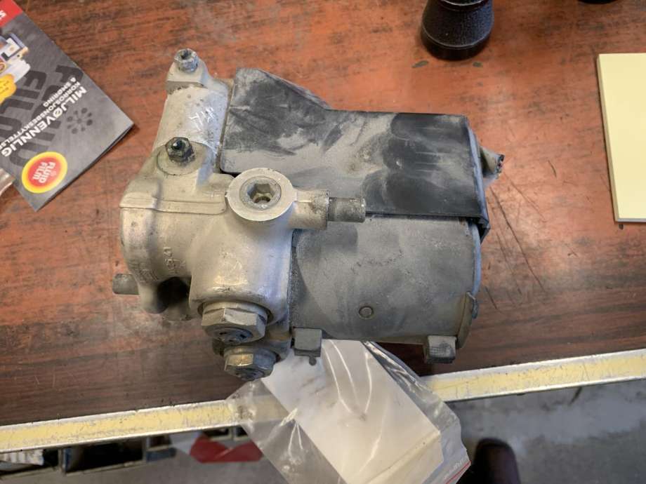 ABS motor til Mercedes 124 1986-1995 (W124) (W124) (BOSCH|0 265 200 043|)