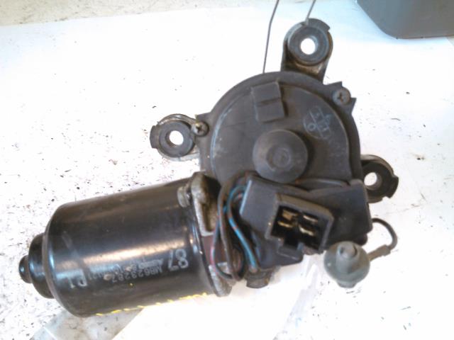 Viskermotor frontrute til Mitsubishi Pajero, 1992-1999 (Type II) (849100-6121)
