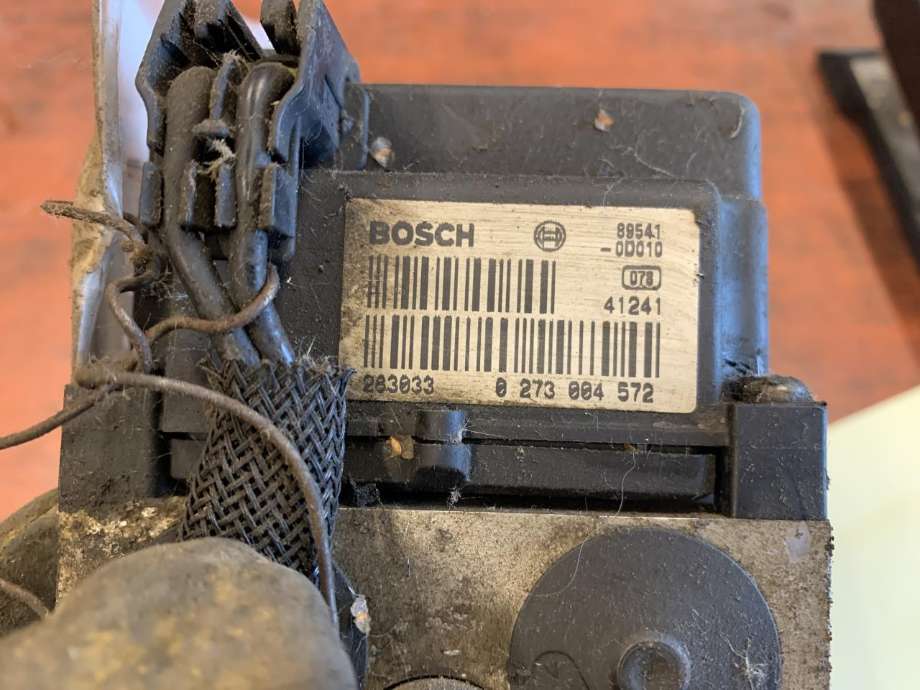ABS sentral til Toyota Yaris 1999-2003 (Type I, Fase 1)  (BOSCH|0 265 216 852|0 273 004 572|)