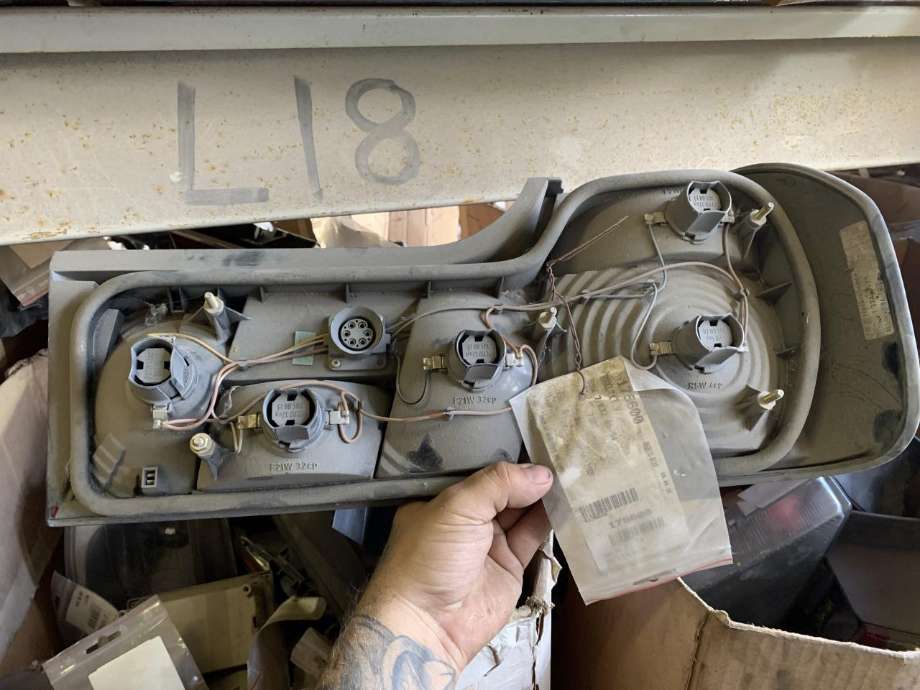 Baklykt venstre til BMW 7-Serie 1986-1994 (E32) (E32)