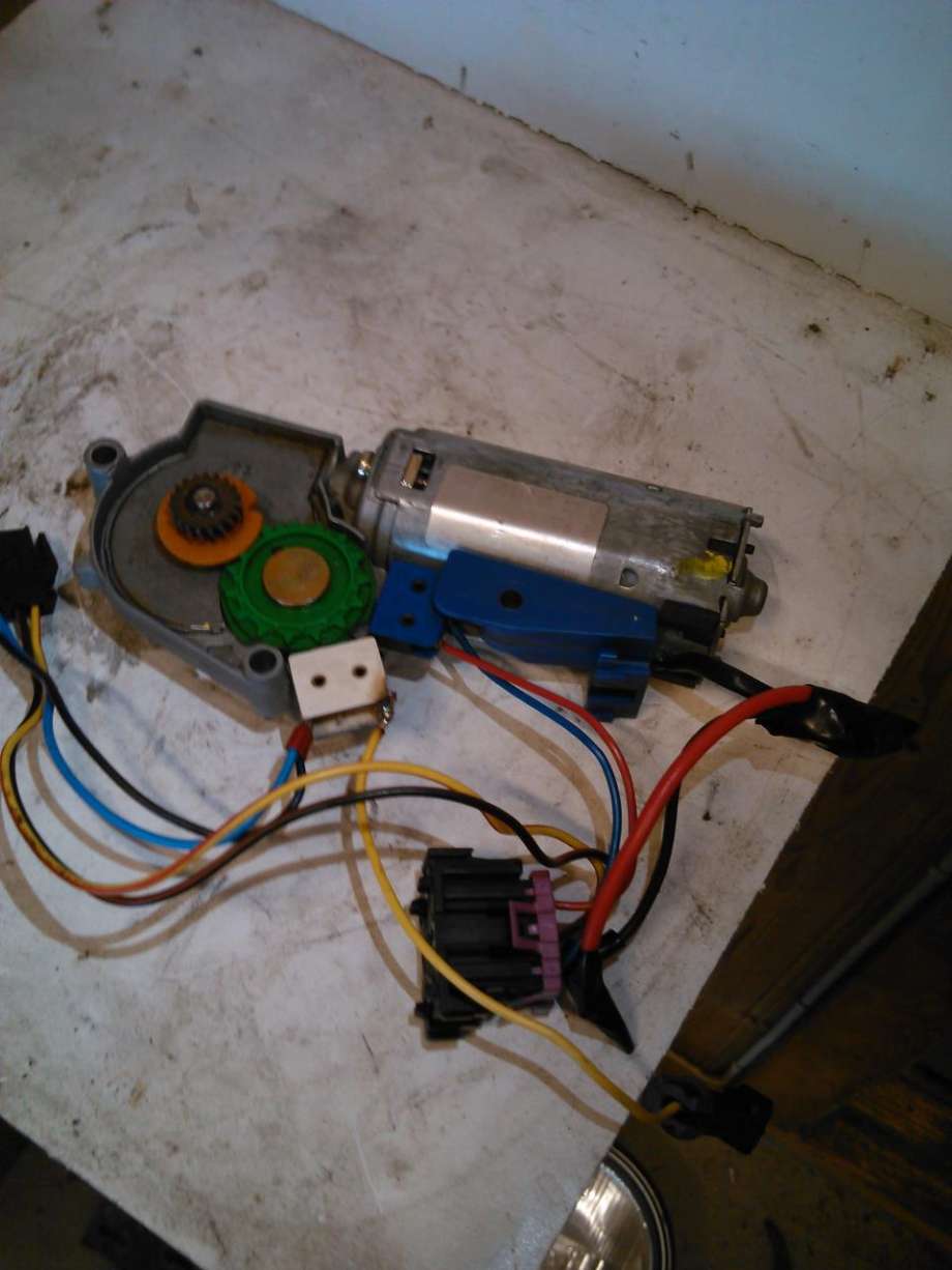 Takluke motor til Audi 100 1991-1994  