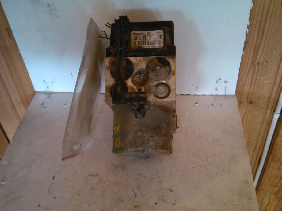 ABS sentral til Toyota Avensis 1997-2000 (Type I, Fase 1) (BOSCH|0 265 216 485|)