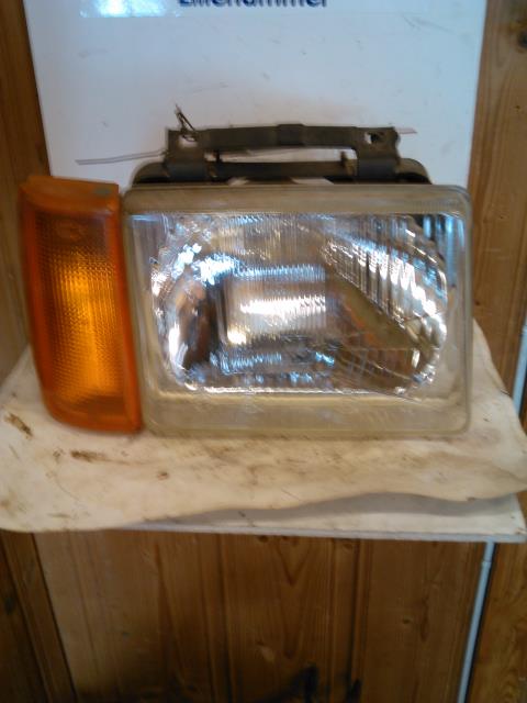 Frontlykt høyre halogen til Opel Corsa A, 1983-1992  