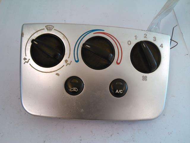 Varmeapparat betjening til Ford Puma, 1998-2002  (96FP19A522FB)