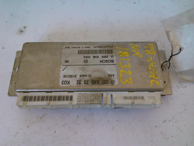 Styreenhet ABS til Mercedes E-Klasse, 1995-2000 (Fase 1) (W210) (W210) (BOSCH|0 265 109 052)
