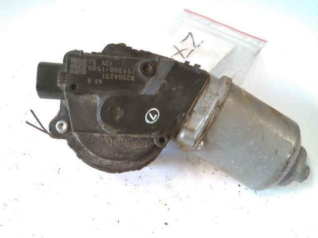 Viskermotor frontrute til Mitsubishi Colt 2004-2008 (Type VII, Fase 1)  (8250A231|159300-1500|)