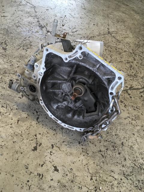 Girkasse manuell til Mazda 323, 1998-2000 (Fase 1)  