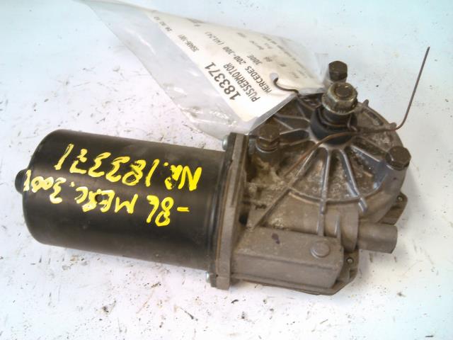 Viskermotor frontrute til Mercedes 124, 1986-1995 (W124) (W124) (VALEO|403.883)