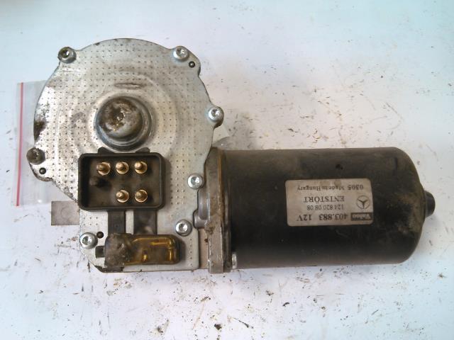 Viskermotor frontrute til Mercedes 124 1986-1995 (W124) (W124) (VALEO|403.883|1248200808|)