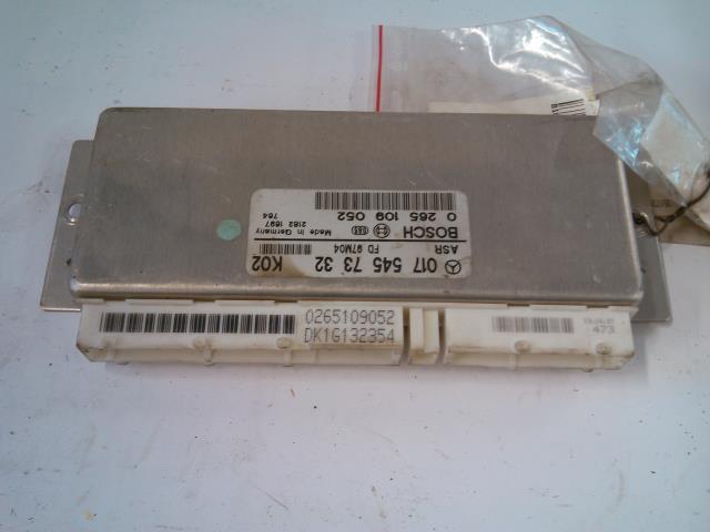 Styreenhet ABS til Mercedes E-Klasse, 1995-2000 (Fase 1) (W210) (W210) (BOSCH|0 265 109 052)