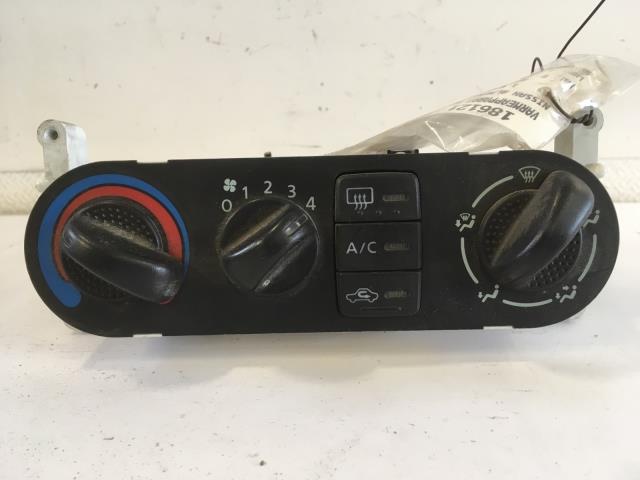 Varmeapparat betjening til Nissan Almera, Tino, 2000-2003 (V10) (V10) (CALSONIC|)