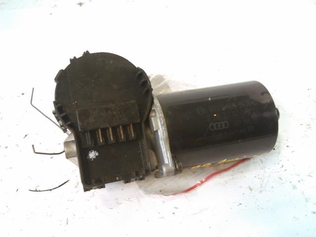 Viskermotor frontrute til Audi A6 1997-2001 (Type II, Fase 1) (C5) (C5) (BOSCH|0390241140|4B1955113|)
